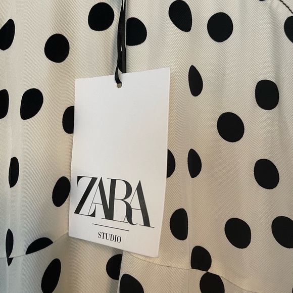 New with tags Zara dress.  White with black polka dots. Size Xs - Picture 10 of 13